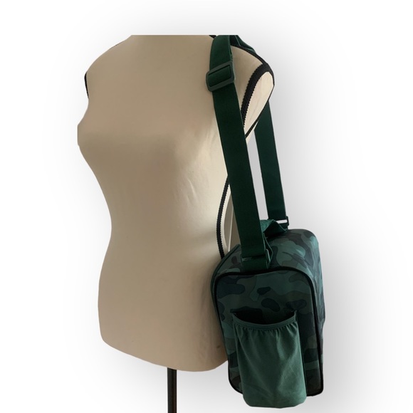 JAXX | Fit & Fresh | Insulated Camo Lunch Storage Bag - Picture 9 of 16